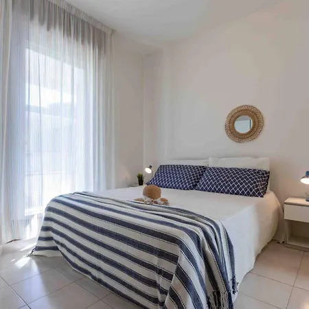 Great With Balcony * Μπιμπιόνε