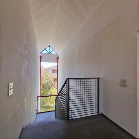 Διαμέρισμα Great With Balcony