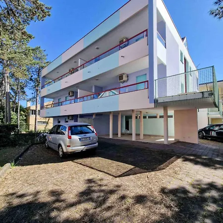 Great With Balcony * Μπιμπιόνε